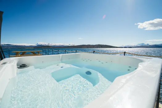 jacuzzi